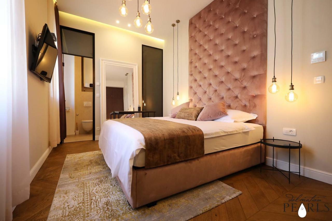 Three Pearls Deluxe Rooms & Studios Zadar Eksteriør billede